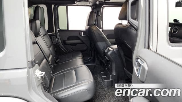 Jeep Wrangler 2020 — ფოტო 11/20