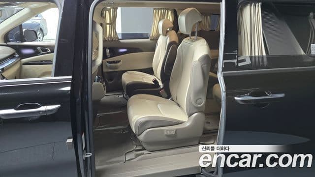 Kia Carnival 2021 — Şəkil 11/20