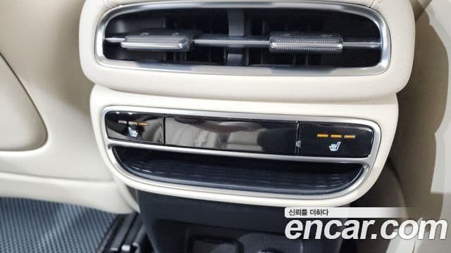 Genesis GV80 2020 — ფოტო 18/20