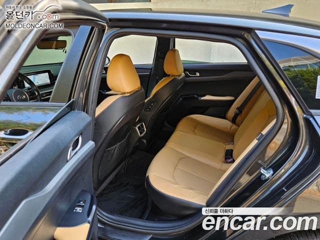 Kia K5 2020 — Şəkil 16/18