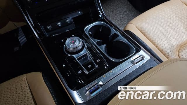 Kia Carnival 2020 — Şəkil 9/20