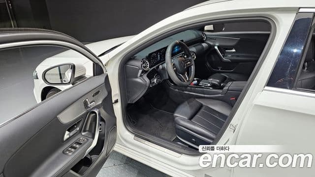 Mercedes-Benz A-Class 2021 — ფოტო 11/20