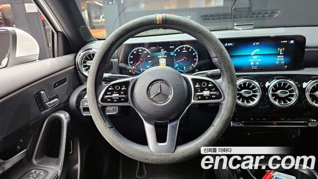 Mercedes-Benz A-Class 2021 — ფოტო 13/20