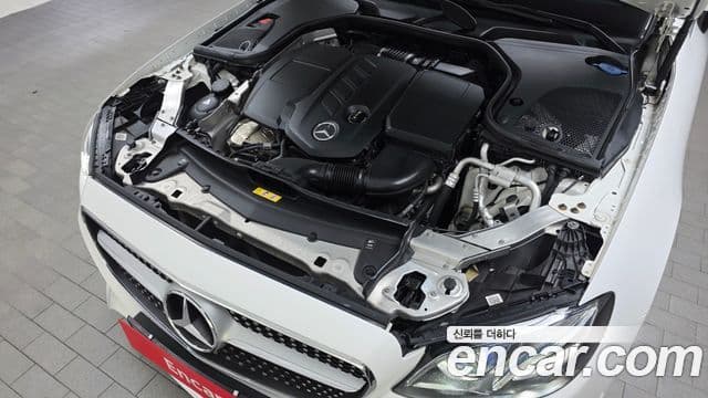 Mercedes-Benz E-Class 2018 — ფოტო 6/20