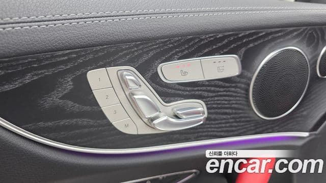 Mercedes-Benz E-Class 2018 — ფოტო 18/20