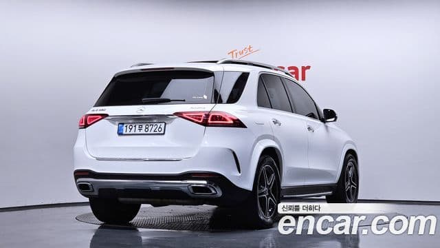 Mercedes-Benz GLE-Class 2020 — ფოტო 2/20