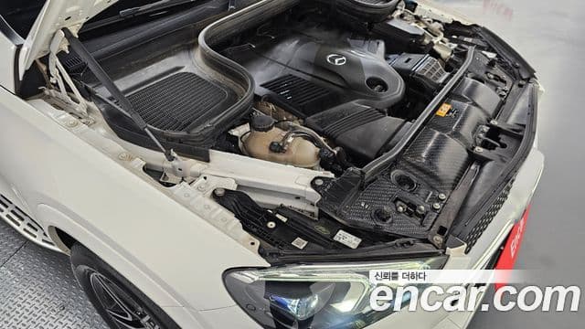 Mercedes-Benz GLE-Class 2020 — ფოტო 6/20