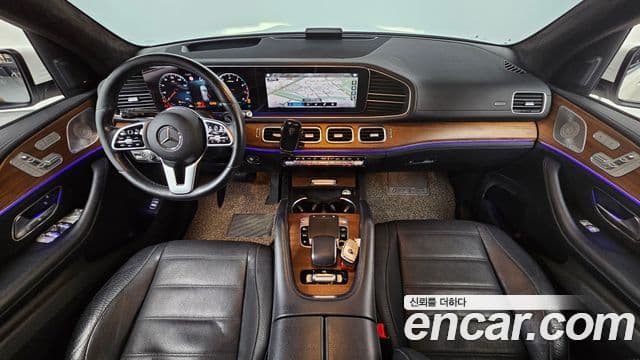 Mercedes-Benz GLE-Class 2020 — ფოტო 7/20