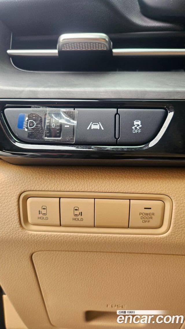 Kia Carnival 2022 — фото 16 из 20