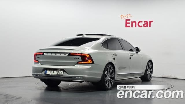 Volvo S90 2021 — Фото 1/20