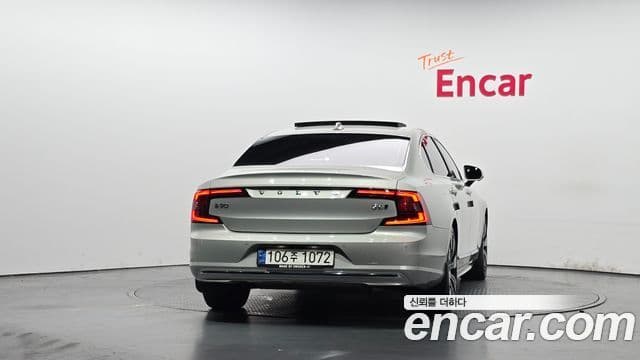 Volvo S90 2021 — Фото 3/20