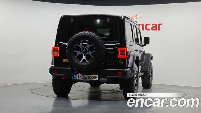 Jeep Wrangler 2022 — Şəkil 11/20