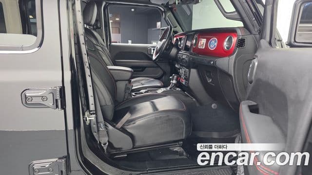 Jeep Wrangler 2022 — Şəkil 10/20