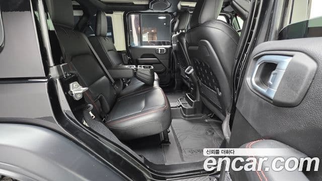 Jeep Wrangler 2022 — Şəkil 8/20
