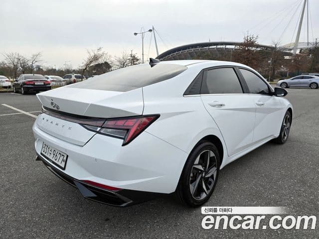 Hyundai The New Avante Hybrid 2020 — Photo 5/20