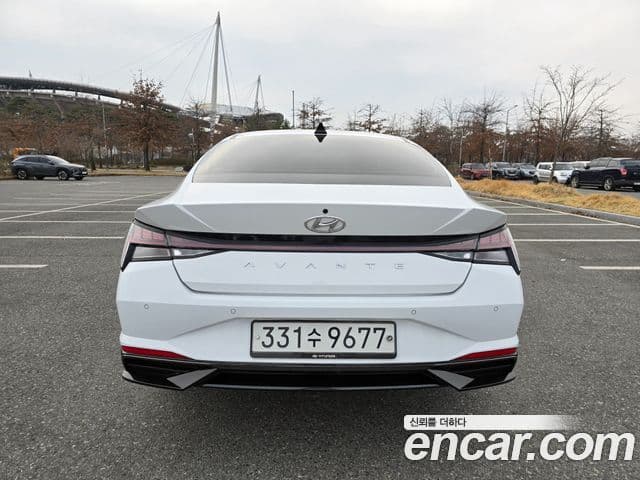 Hyundai The New Avante Hybrid 2020 — Photo 13/20