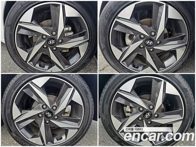 Hyundai The New Avante Hybrid 2020 — Photo 8/20