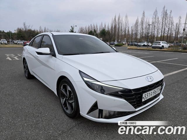 Hyundai The New Avante Hybrid 2020 — Photo 1/20