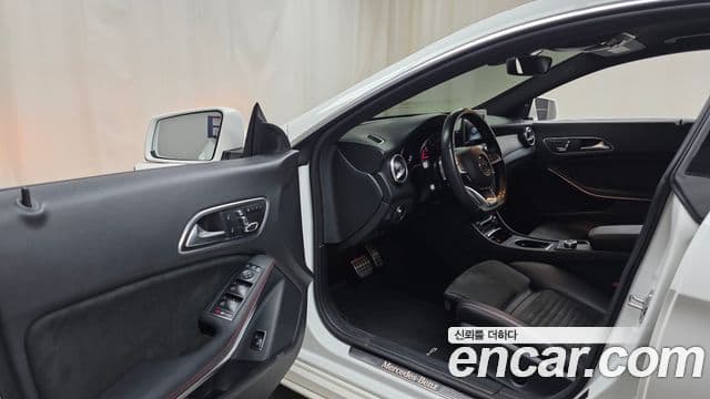 Mercedes-Benz CLA-Class 2018 — Фото 10/20