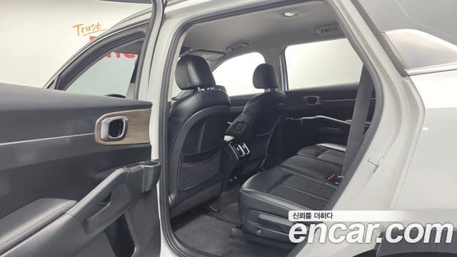 Kia Sorento 2020 — Şəkil 17/20