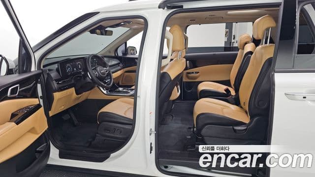 Kia Carnival 2022 — ფოტო 10/20