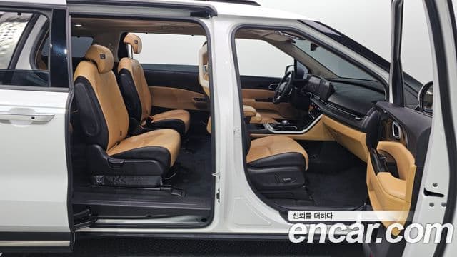 Kia Carnival 2022 — ფოტო 12/20