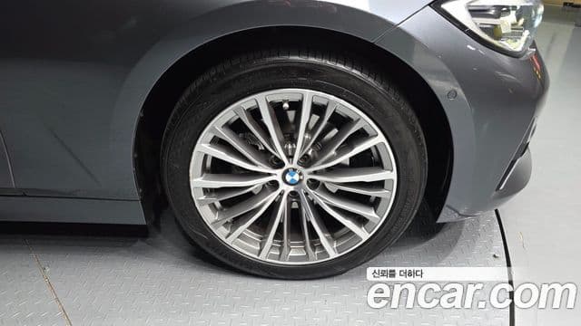 BMW 3 Series 2022 — фото 5 из 20