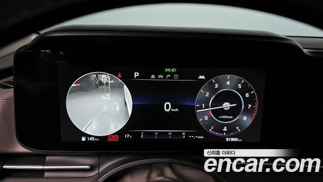 Kia Carnival 2023 — ფოტო 8/20