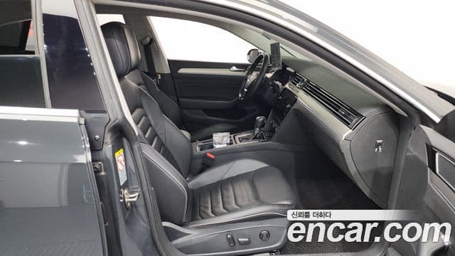 Volkswagen Arteon 2019 — ფოტო 11/20