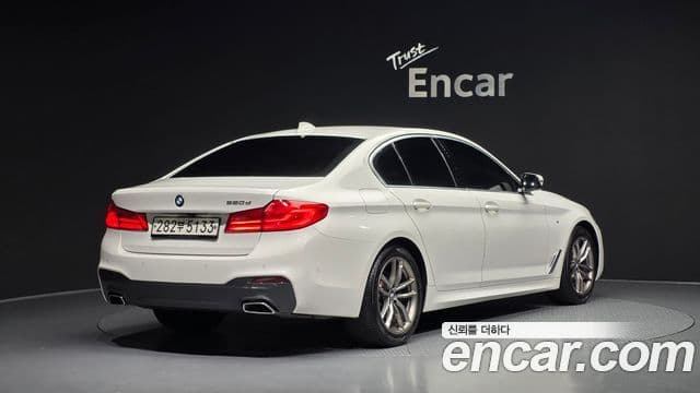 BMW 5 Series 2020 — ფოტო 2/20