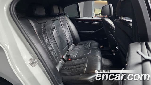 BMW 5 Series 2020 — ფოტო 12/20