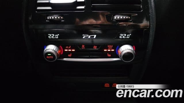 BMW 5 Series 2020 — ფოტო 19/20