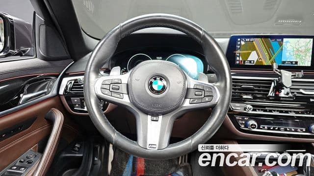 BMW 5 Series 2019 — Şəkil 17/20