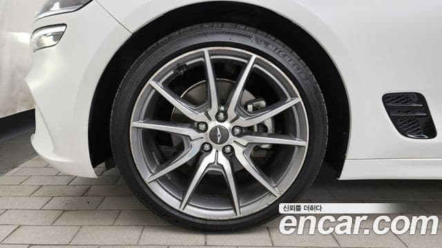 Genesis G70 2021 — ფოტო 4/20