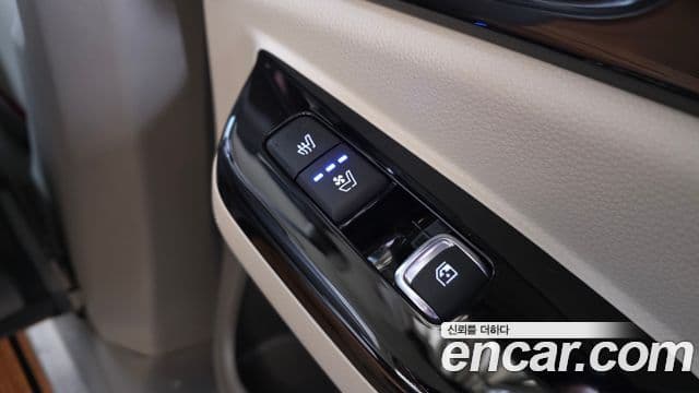 Kia Carnival 2021 — Фото 19/20