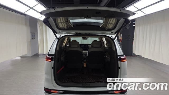 Kia Carnival 2021 — Фото 20/20