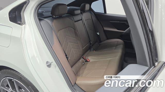 BMW 5 Series 2025 — ფოტო 12/20