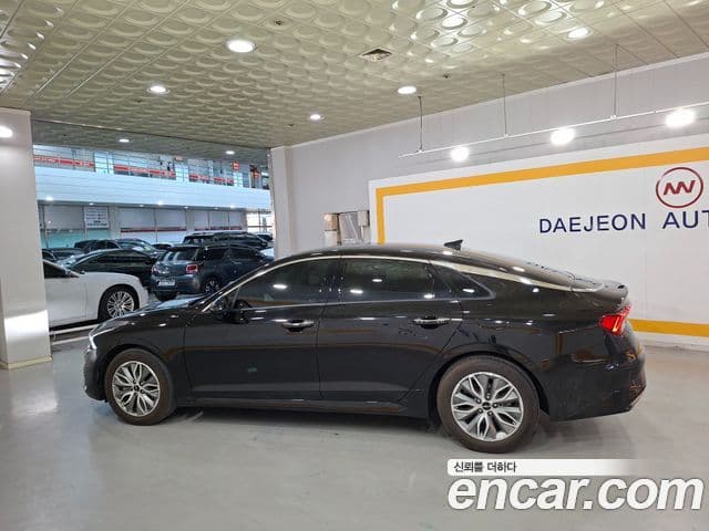 Kia K5 2023 — ფოტო 2/20