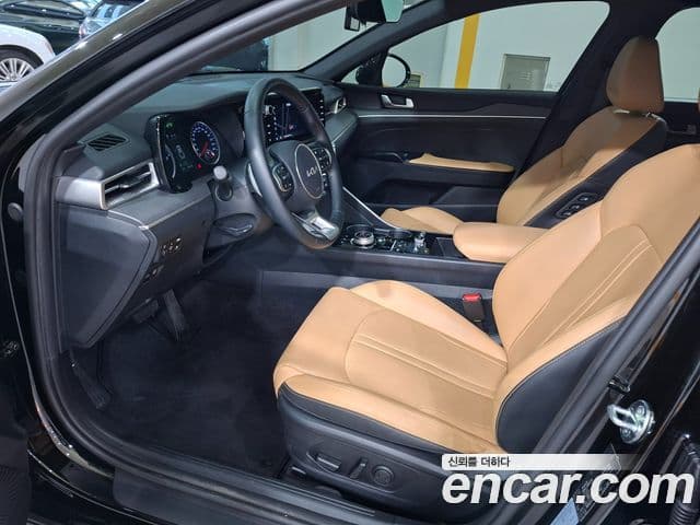Kia K5 2023 — ფოტო 7/20