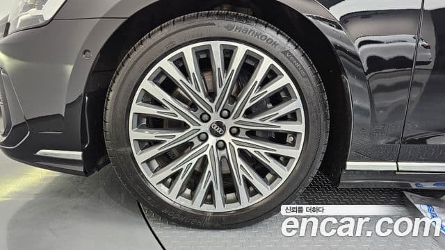 Audi A8 2023 — ფოტო 5/20