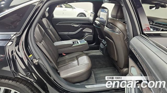 Audi A8 2023 — ფოტო 12/20