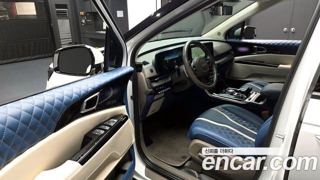 Kia Carnival 2021 — ფოტო 10/20