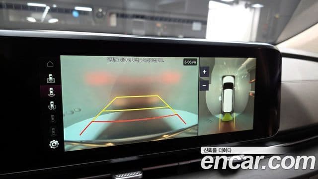 Kia Carnival 2021 — ფოტო 15/20