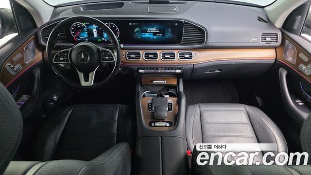 Mercedes-Benz GLE-Class 2019 — ფოტო 7/20