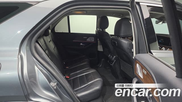Mercedes-Benz GLE-Class 2019 — ფოტო 12/20