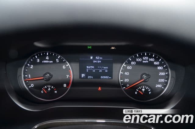 Kia Seltos 2019 — ფოტო 7/20