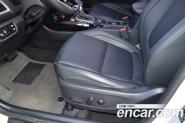 Kia Seltos 2019 — ფოტო 14/20