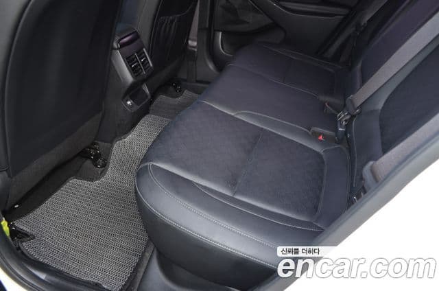 Kia Seltos 2019 — ფოტო 15/20
