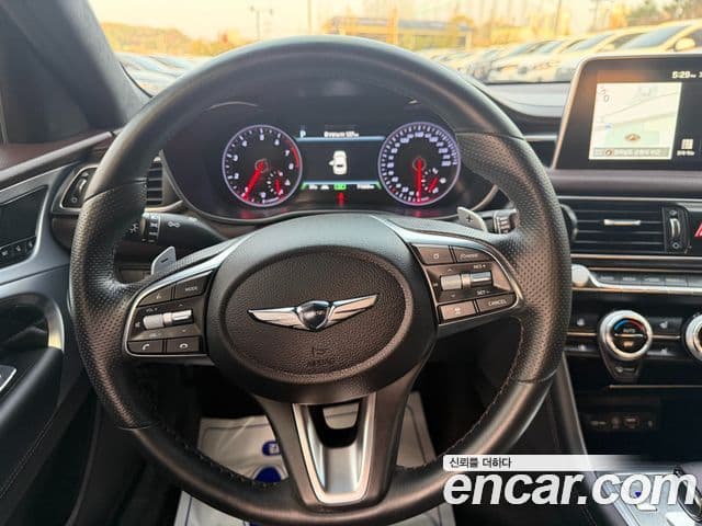 Genesis G70 2020 — ფოტო 9/17
