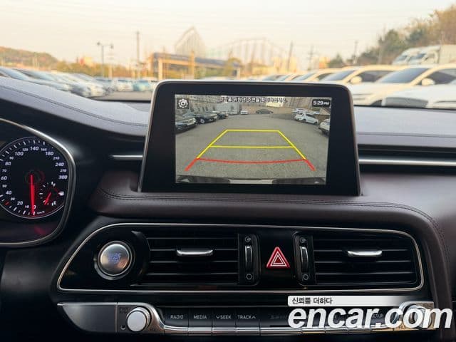 Genesis G70 2020 — фото 12 из 17